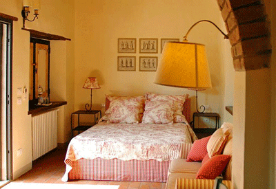 yellow red tuscan colors accessories bedroom decor