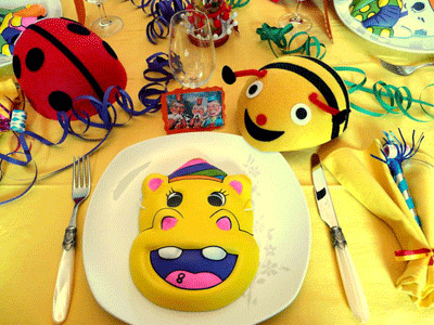 table setting kids party ideas carnival masks