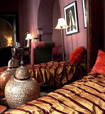 Exotic Moroccan Bedroom Decorating, Light and Deep Purple ...