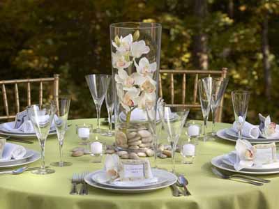 summer party table setting floral centerpiece ideas