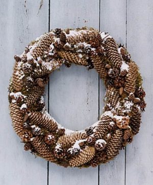 christmas wreaths with pine cones for winter decorating