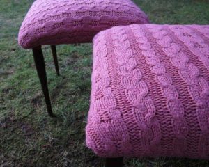 stool with knitted fabric in purple color