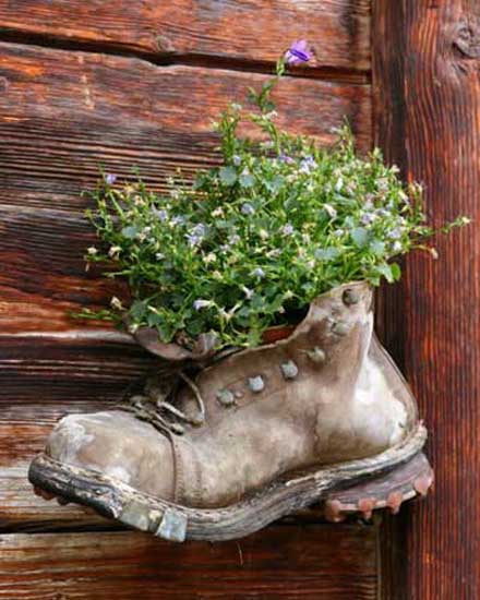 Plants and Flowers in Old Shoes and Boots, 20 Creative Garden Decorations