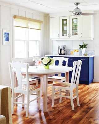 dining room decorating with blue paint