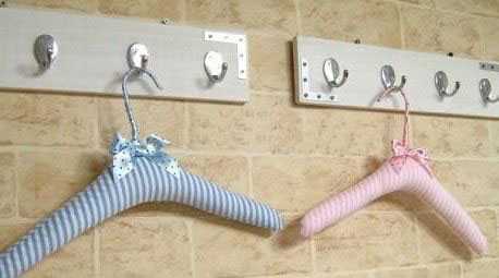 padded hangers in pink and blue colors