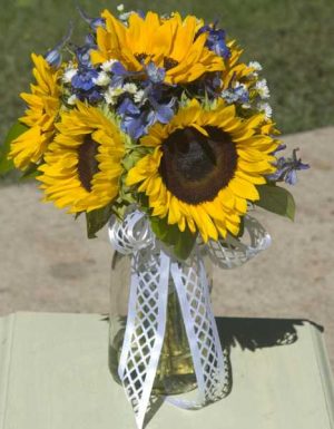 sunflower centerpiece idea