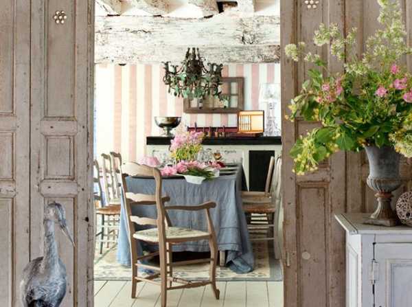 shabby chic decorating with flowers