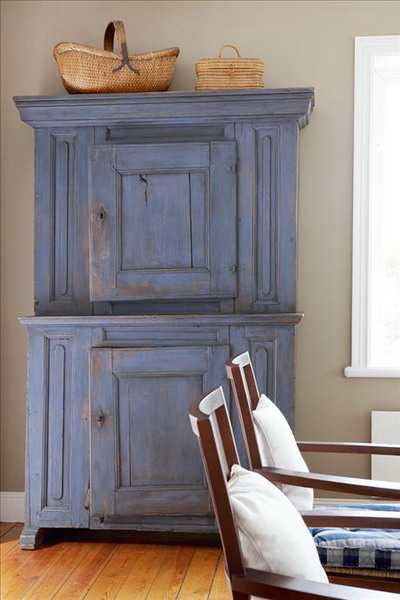 blue painted wood furniture for kitchen or dining room decorating