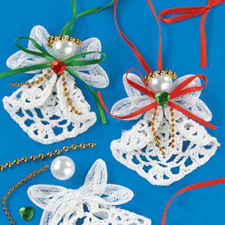 handmade christmas decorations, knitted with pearls