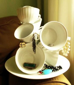 recycling cups for bedroom organizer and jewelry storage