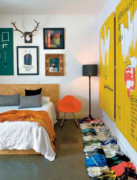 yellow accent wall design for small bedroom decorating