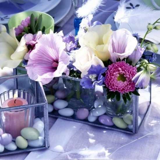 table centerpieces and flower arrangements