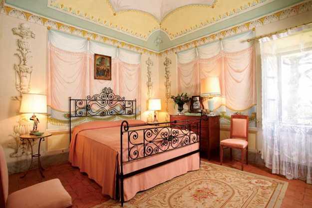 Italian Themed Bedroom Decor