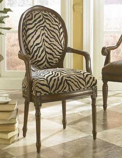 Black and White Dining Room Decorating with Zebra Prints ...