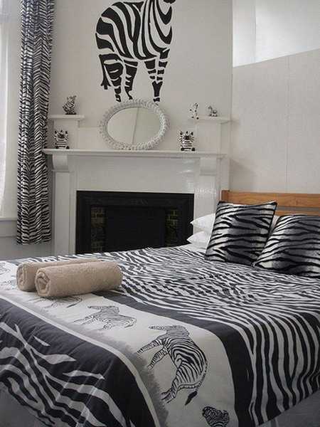 zebra wallpaper for bedrooms