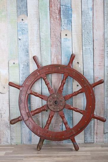 Nautical Decor Ideas Enhanced by Vintage Ship Wheels and ...