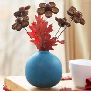 fall decorating with acorns, fall craft ideas for table decoration