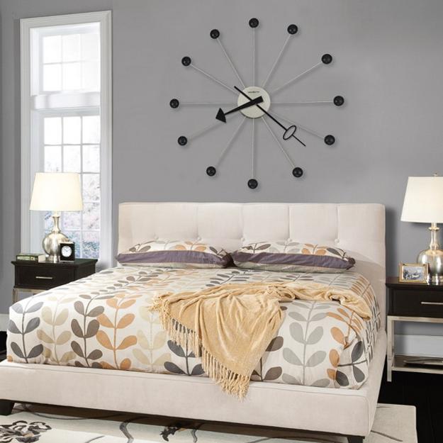 25 Ideas for Modern Interior Decorating  with Large  Wall  Clocks 