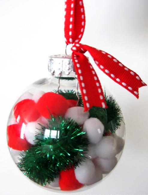 30 Christmas Decorating Ideas with Pompoms, Simple and Colorful ...