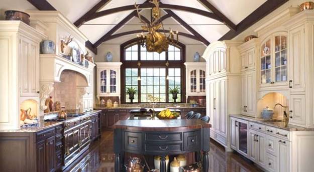 20 Modern Colonial Interior Decorating Ideas Inspired by