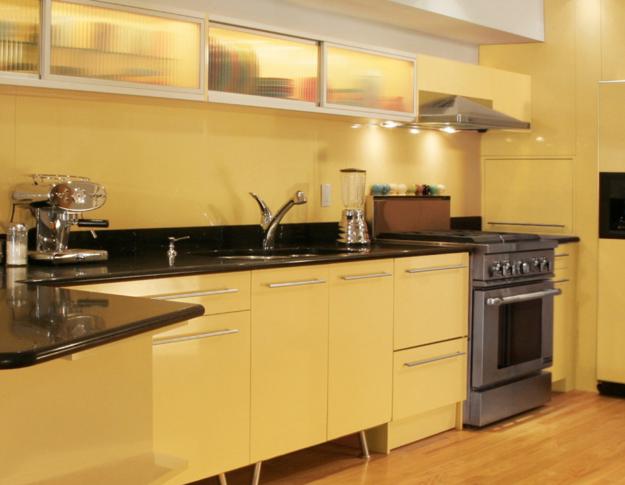 Black and Yellow Color Schemes for Modern Kitchen Decor