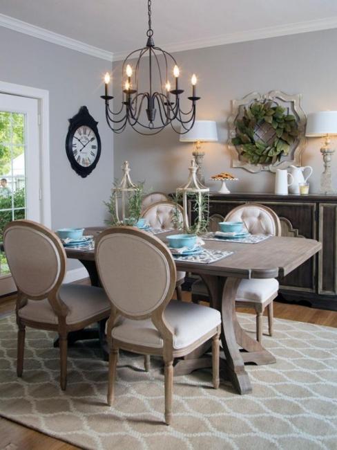 25 Ideas for Classic Dining Room Decorating with Vintage Furniture