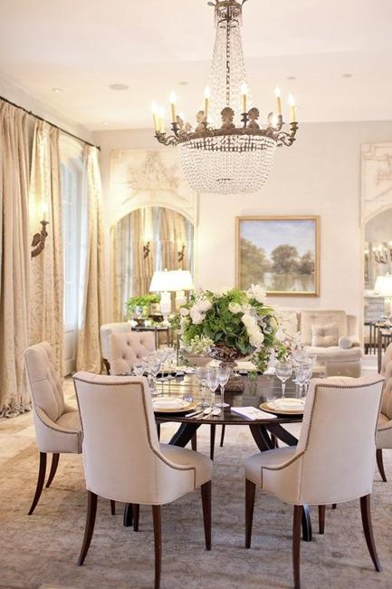 25 Ideas for Classic Dining Room Decorating with Vintage Furniture