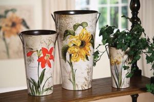 summer decorating with flowers, floral fabric prints and flower designs