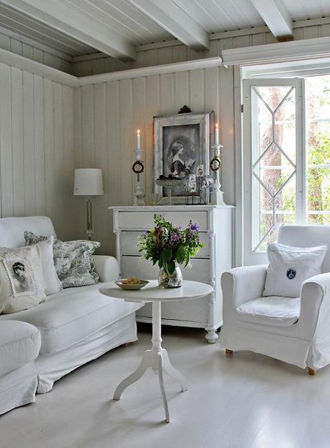 Beautiful Flowers and Shabby Chic  Ideas  for White Living  