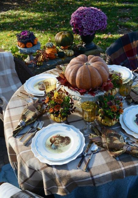 pumpkin centerpiece idea