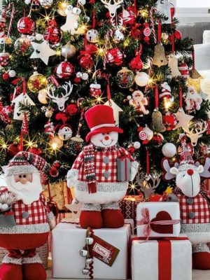 classic christmas tree decorations