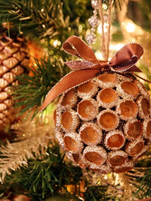 DIY Ideas for Eco Friendly Christmas, Acorn Christmas Decorations