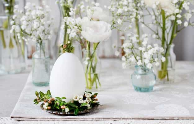 eggshell vase spring flowers